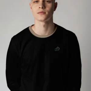 man wearing long sleeve tee mock up design kenkopet